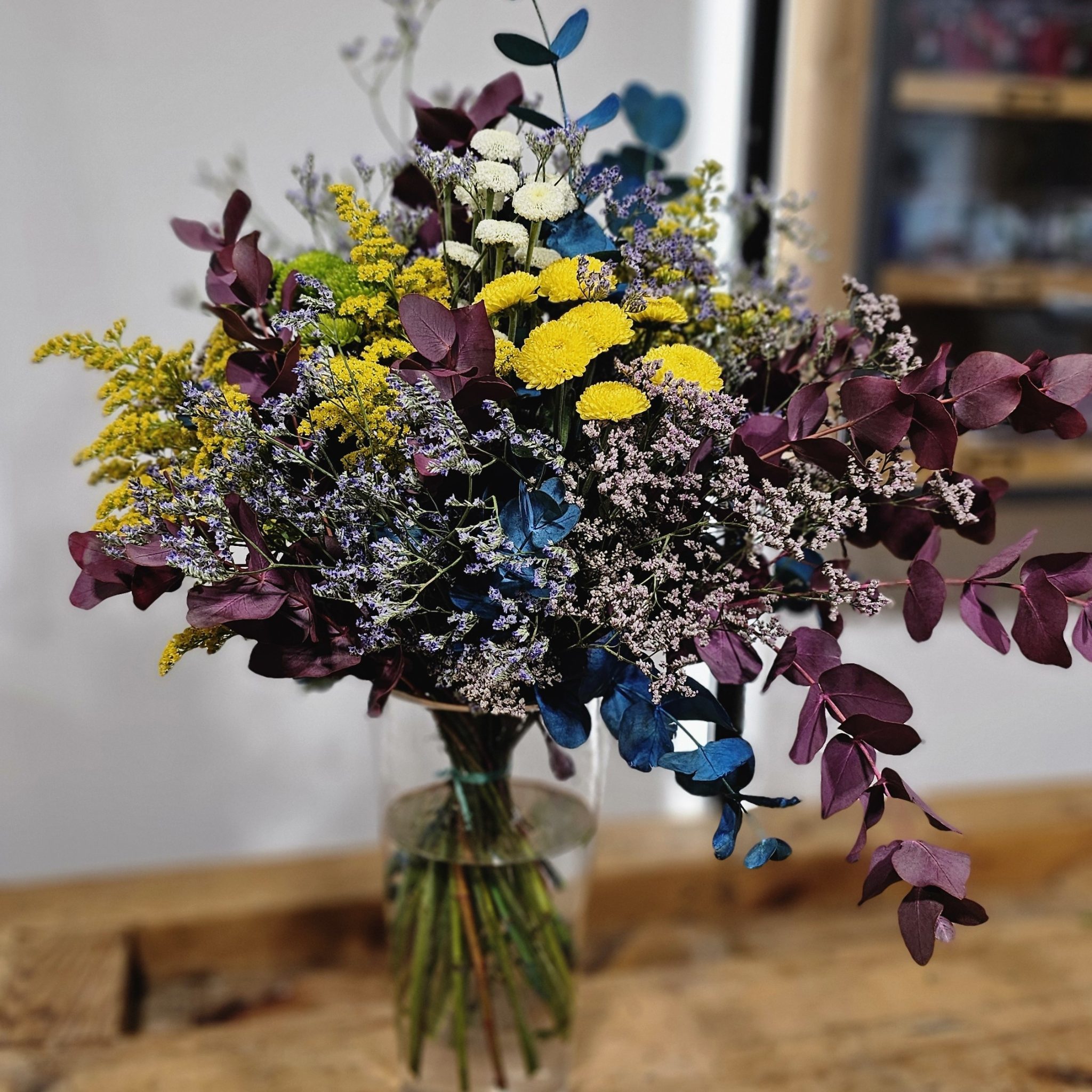 Ramo azul y amarillo